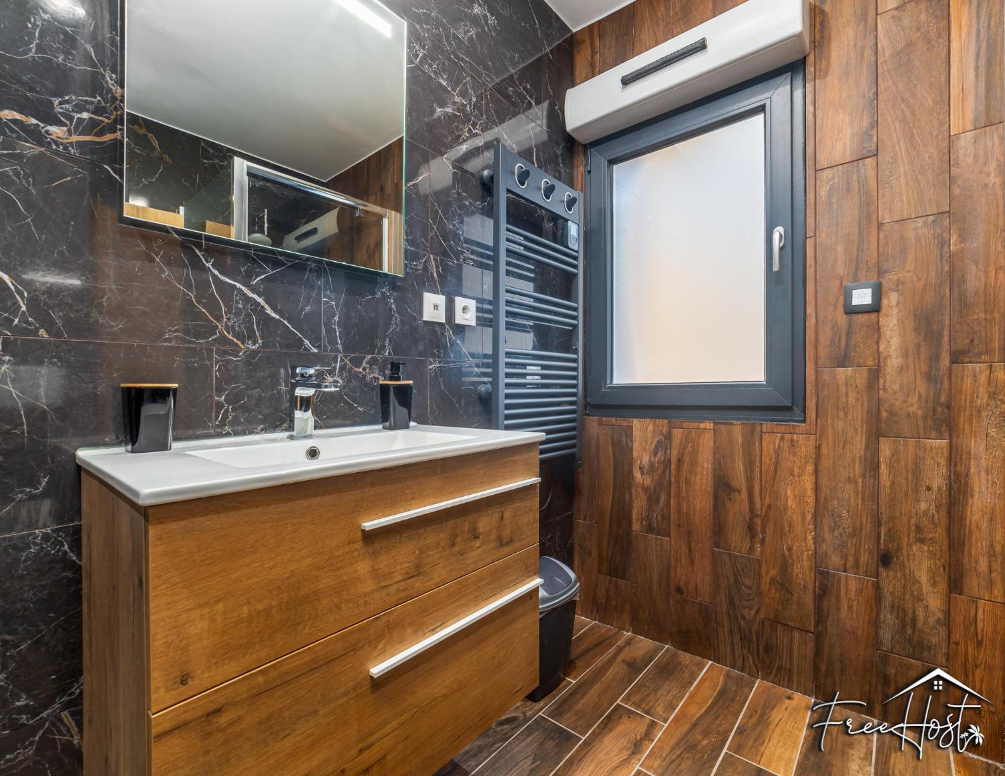 Marvel House - Disneyland 5Min, Private Parking, Terrace Magny-le-Hongre Exteriör bild